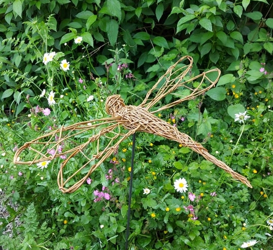 dragonfly sculpture